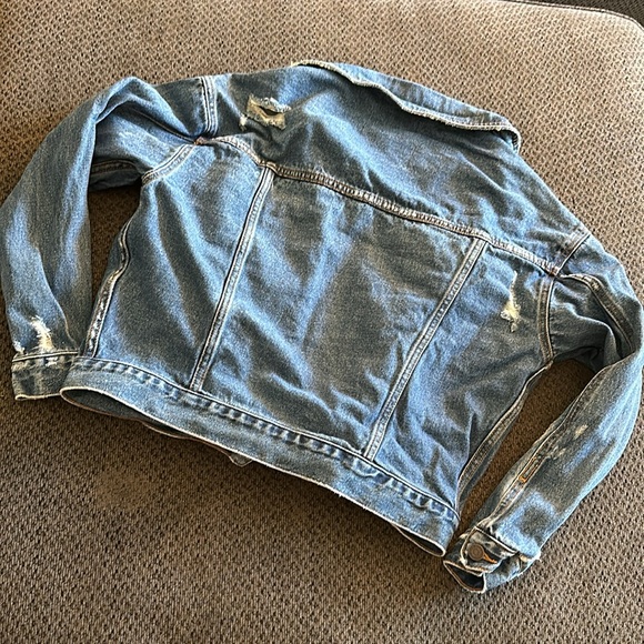 Women’s distressed denim jacket - Picture 3 of 4